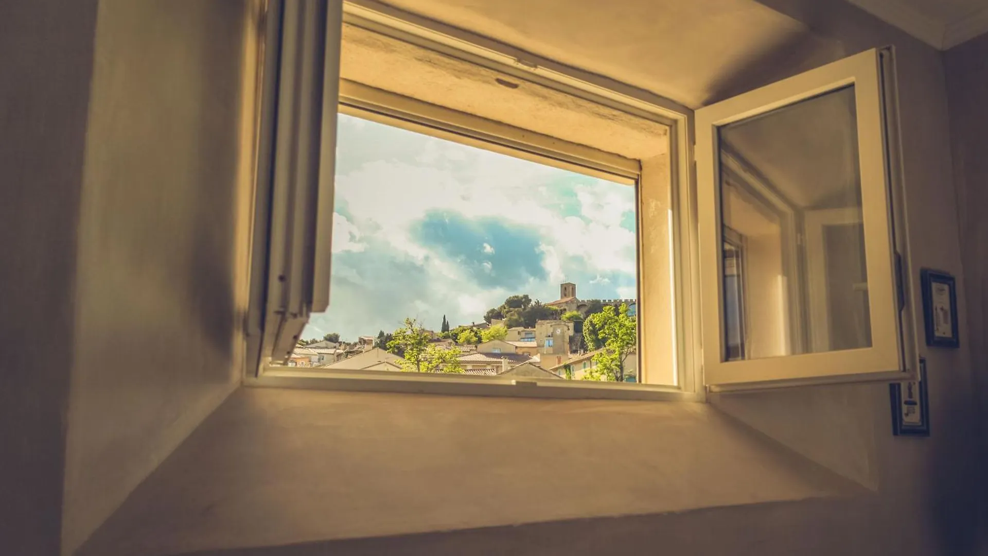 Chambres D'Hotes L'Oreliane En Provence Only Adult Bed & Breakfast