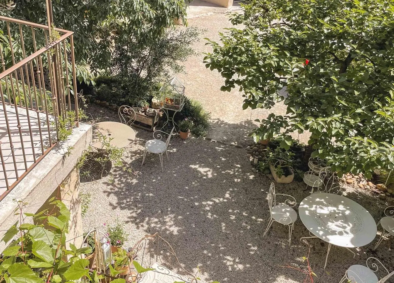 Chambres D'Hotes L'Oreliane En Provence Only Adult Bed & Breakfast Chateauneuf-de-Gadagne