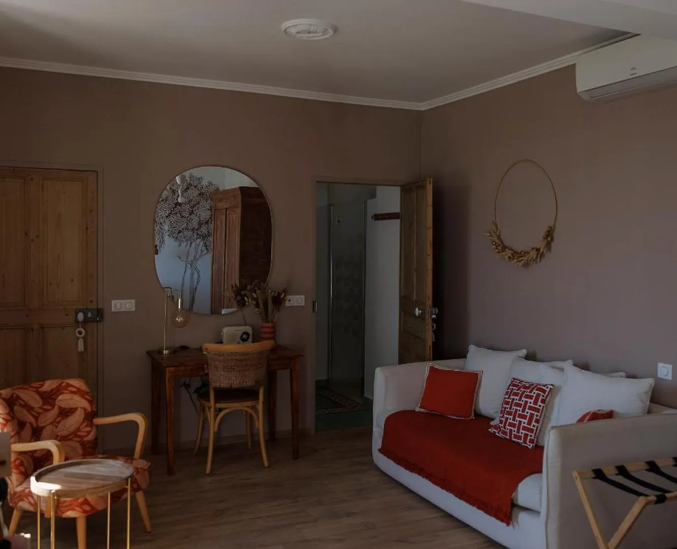 Bed & Breakfast Chambres D'Hotes L'Oreliane En Provence Only Adult