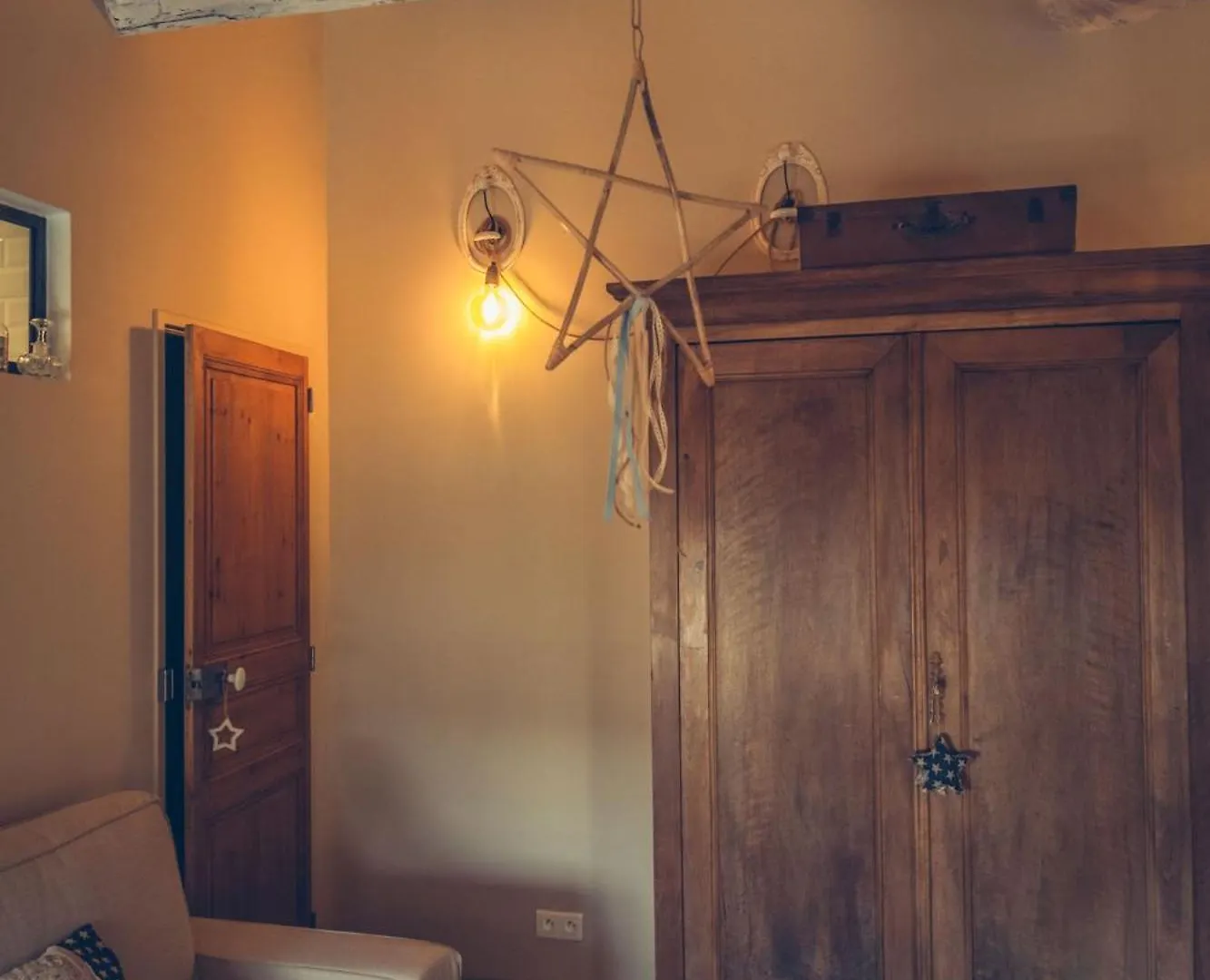 Bed & Breakfast Chambres D'Hotes L'Oreliane En Provence Only Adult