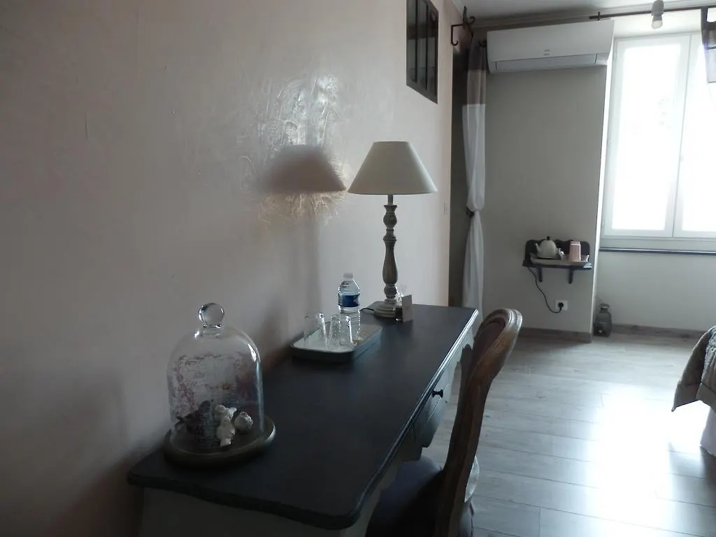 Chambres D'Hotes L'Oreliane En Provence Only Adult Châteauneuf-de-Gadagne B&B